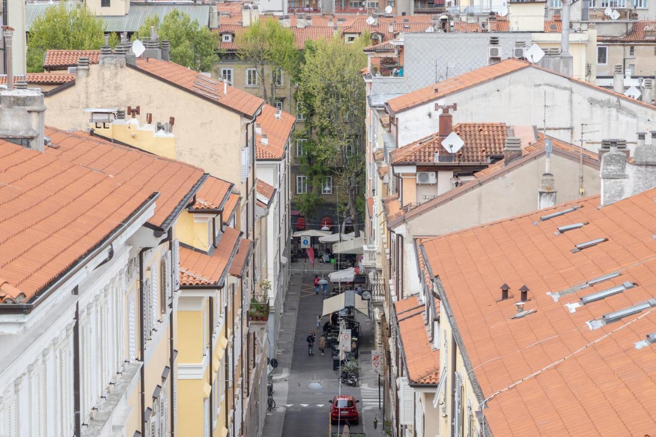 Svevo, Rustico Centrale Con Parcheggio A トリエステ エクステリア 写真